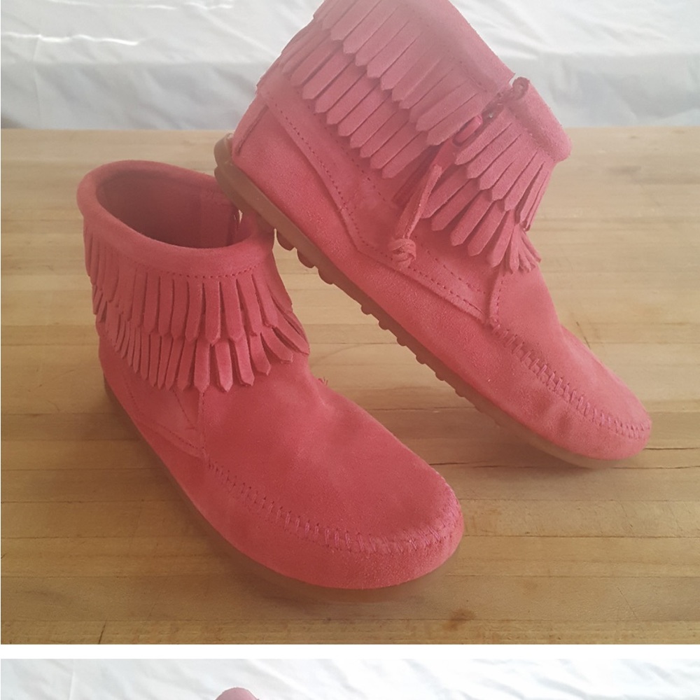 Purchased these great kids moccasins. Unfortunately, they don’t fit my daughter.